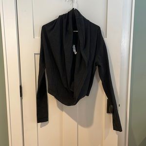 Lululemon wrap sweatshirt size 12